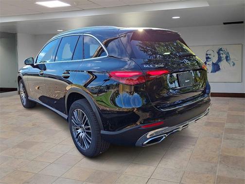 2026 Mercedes-Benz GLC 300 4MATIC
