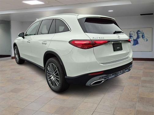 2026 Mercedes-Benz GLC 300 4MATIC