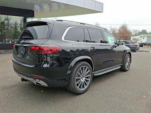2026 Mercedes-Benz GLS 450 4MATIC