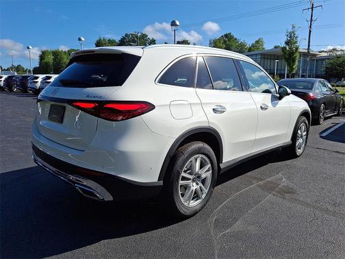 2025 Mercedes-Benz GLC 300 4MATIC
