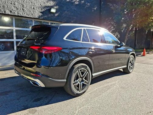 2026 Mercedes-Benz GLC 300 4MATIC
