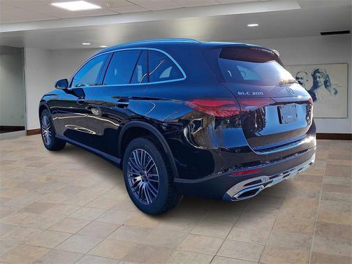 2026 Mercedes-Benz GLC 300 4MATIC