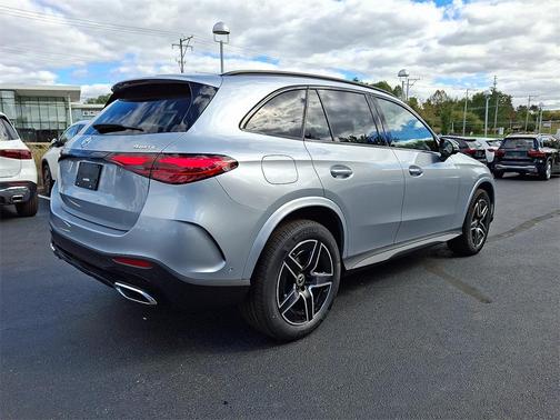 2026 Mercedes-Benz GLC 300 4MATIC