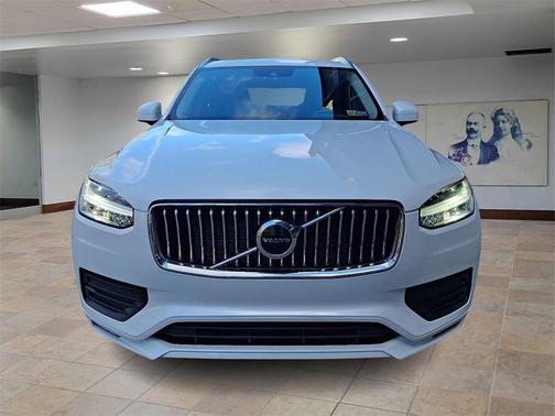 2020 Volvo XC90 T6 Momentum