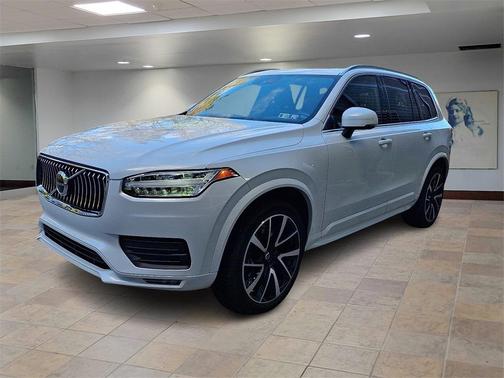 2020 Volvo XC90 T6 Momentum