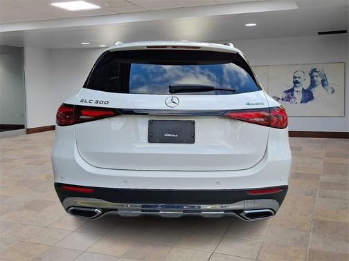 2025 Mercedes-Benz GLC 300 4MATIC