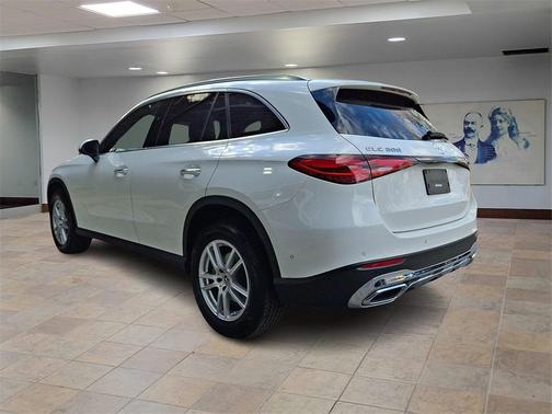 2025 Mercedes-Benz GLC 300 4MATIC