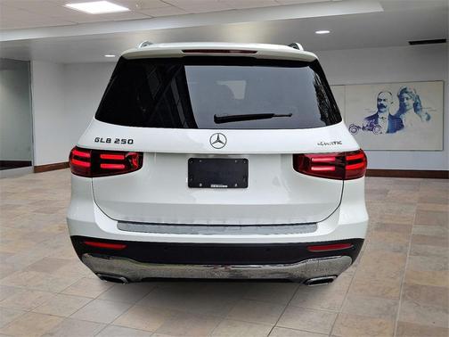 2025 Mercedes-Benz GLB 250 4MATIC