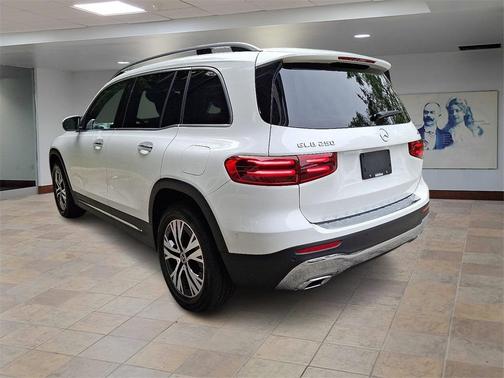 2025 Mercedes-Benz GLB 250 4MATIC