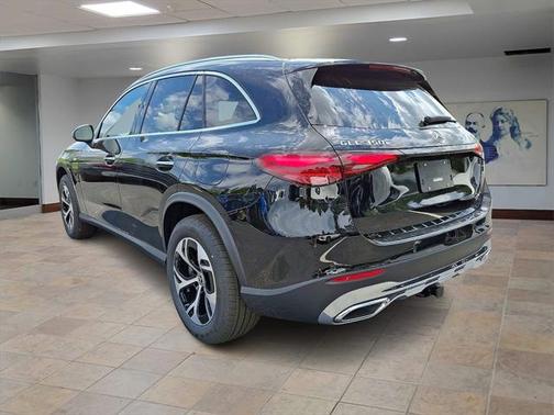 2025 Mercedes-Benz GLC 350e Base
