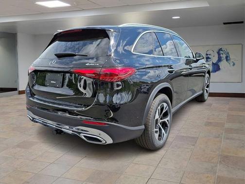 2025 Mercedes-Benz GLC 350e Base