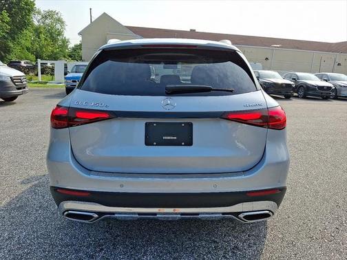2025 Mercedes-Benz GLC 350e Base