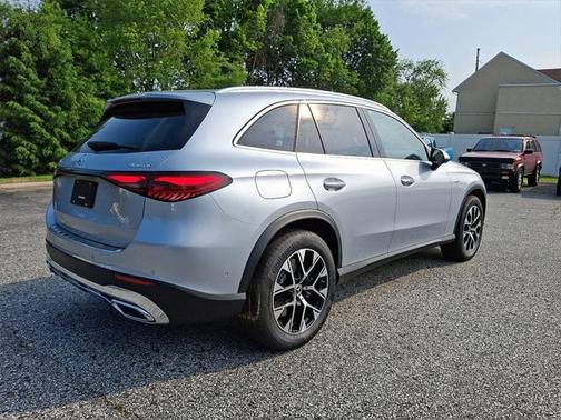 2025 Mercedes-Benz GLC 350e Base