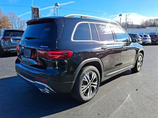 2025 Mercedes-Benz GLB 250 4MATIC