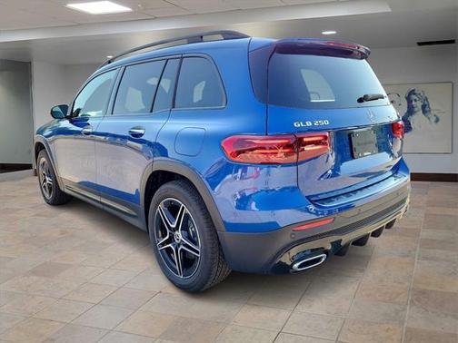 2024 Mercedes-Benz GLB 250 4MATIC
