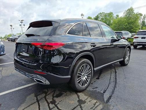 2025 Mercedes-Benz GLC 300 4MATIC