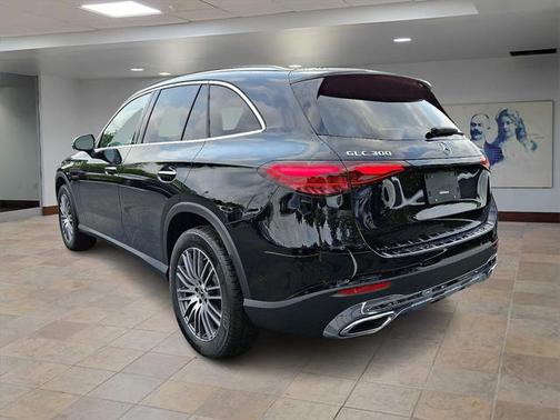 2025 Mercedes-Benz GLC 300 4MATIC