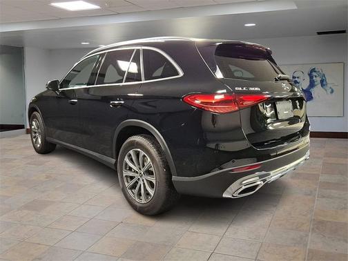 2025 Mercedes-Benz GLC 300 4MATIC