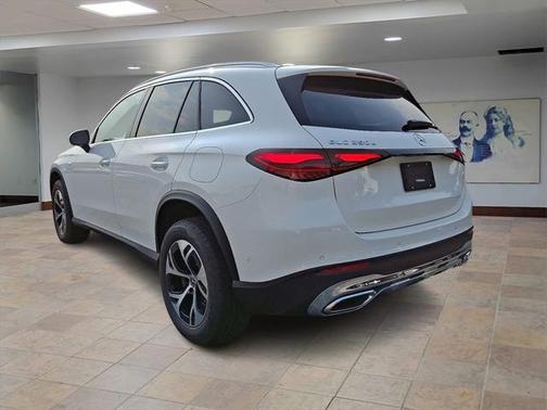 2025 Mercedes-Benz GLC 350e Base