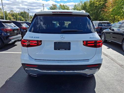 2026 Mercedes-Benz GLB 250 4MATIC