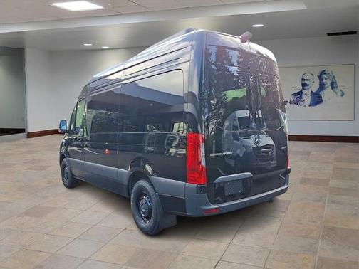 2025 Mercedes-Benz Sprinter 2500 Standard Roof