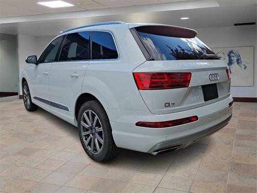 2019 Audi Q7 45 Premium Plus