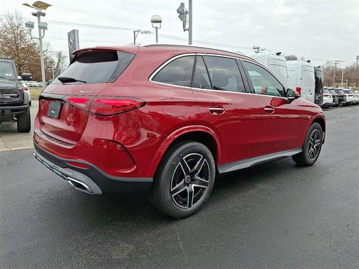 2026 Mercedes-Benz GLC 300 4MATIC