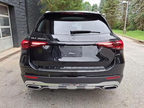 2025 Mercedes-Benz GLC 350e Base