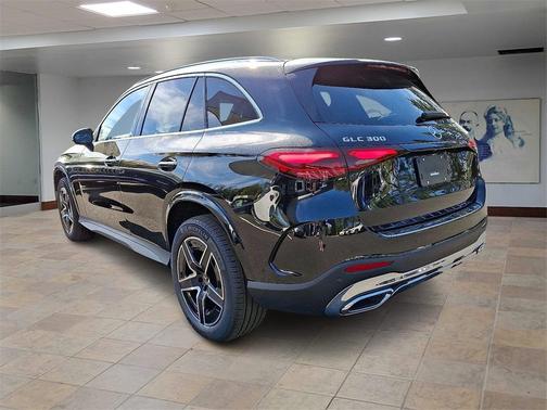 2025 Mercedes-Benz GLC 300 4MATIC