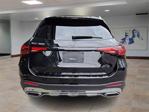 2025 Mercedes-Benz GLC 300 4MATIC