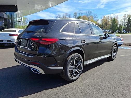 2025 Mercedes-Benz GLC 300 4MATIC