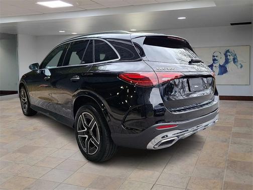 2025 Mercedes-Benz GLC 300 4MATIC