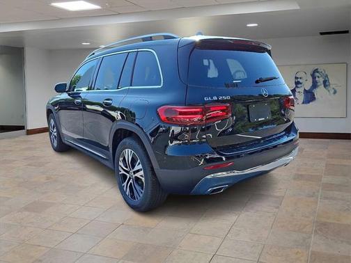 2025 Mercedes-Benz GLB 250 4MATIC
