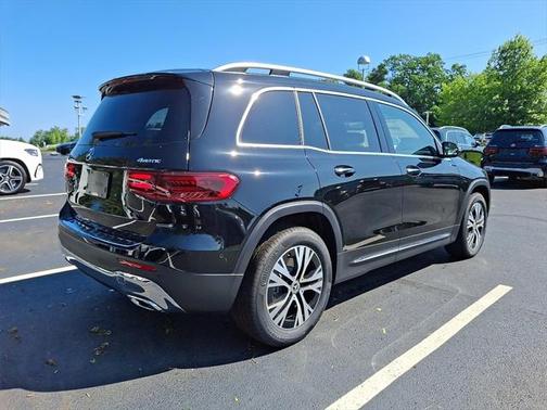 2025 Mercedes-Benz GLB 250 4MATIC