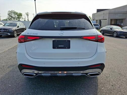 2025 Mercedes-Benz GLC 300 4MATIC