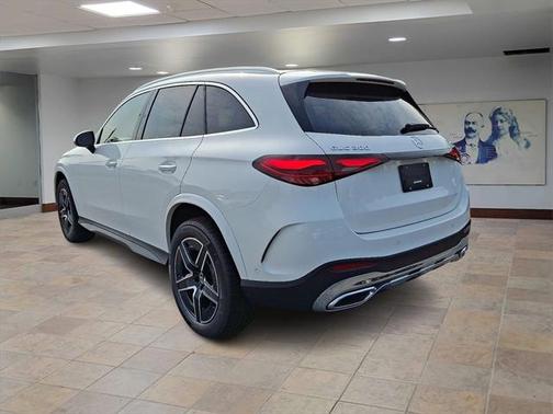 2025 Mercedes-Benz GLC 300 4MATIC