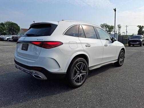 2025 Mercedes-Benz GLC 300 4MATIC