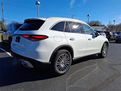 2026 Mercedes-Benz GLC 300 4MATIC