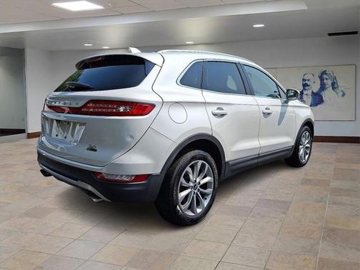 2015 Lincoln MKC Base