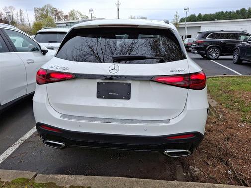 2025 Mercedes-Benz GLC 300 4MATIC