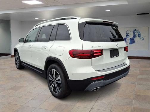 2025 Mercedes-Benz GLB 250 4MATIC