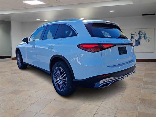 2026 Mercedes-Benz GLC 300 4MATIC