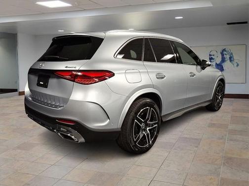 2025 Mercedes-Benz GLC 300 4MATIC