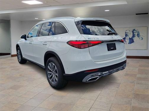 2026 Mercedes-Benz GLC 300 4MATIC
