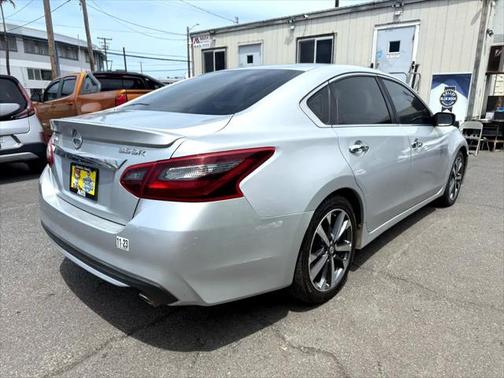 2017 Nissan Altima 3.5 SR