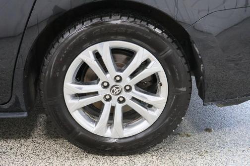 Midnight Black Metallic 2022 Toyota Sienna XSE 7 Passenger