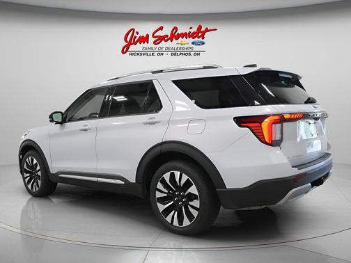 Space White Metallic 2026 Ford Explorer Platinum