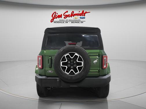 Eruption Green Metallic 2025 Ford Bronco Outer Banks