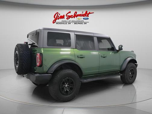 Eruption Green Metallic 2023 Ford Bronco Outer Banks