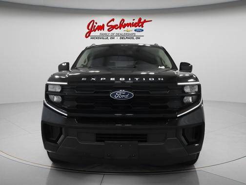 Agate Black Metallic 2025 Ford Expedition Active